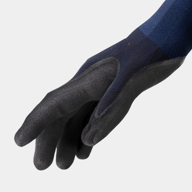 Side view of Helix 1041 food safe work gloves, showcasing where the seamless knit meets the coating.
