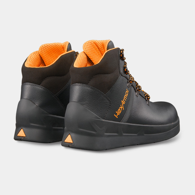Back side of HeatArmor™ work boot showcasing HeatArmor's hi-vis details on the liner and heel.