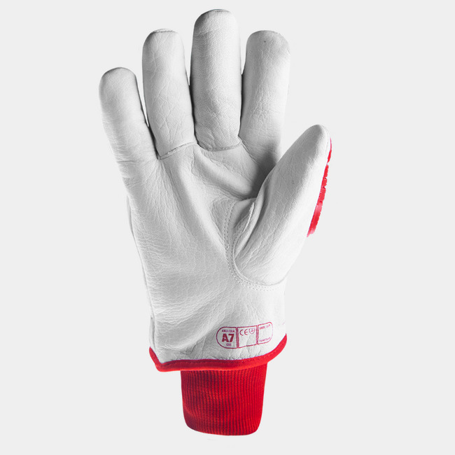 Chrome SLT 4067W thinsulate leather gloves as they might appear on your hands.