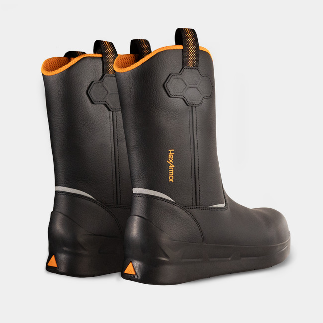 Back side of HeatArmor™ Wellington boot showcasing HeatArmor's hi-vis details on the liner and heel.