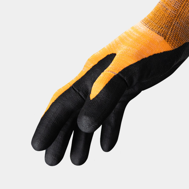 Side view of Helix 1092 breakaway gloves, showcasing where the seamless knit meets the coating.